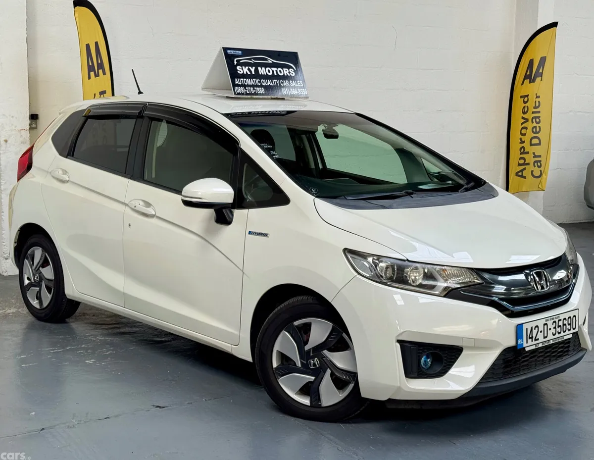 Honda Fit Hatchback, Petrol Hybrid, 2014, White