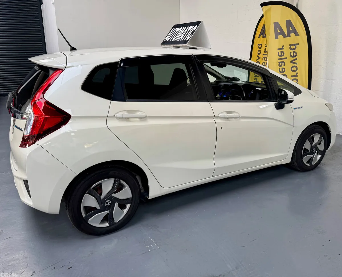 Honda Fit Hatchback, Petrol Hybrid, 2014, White
