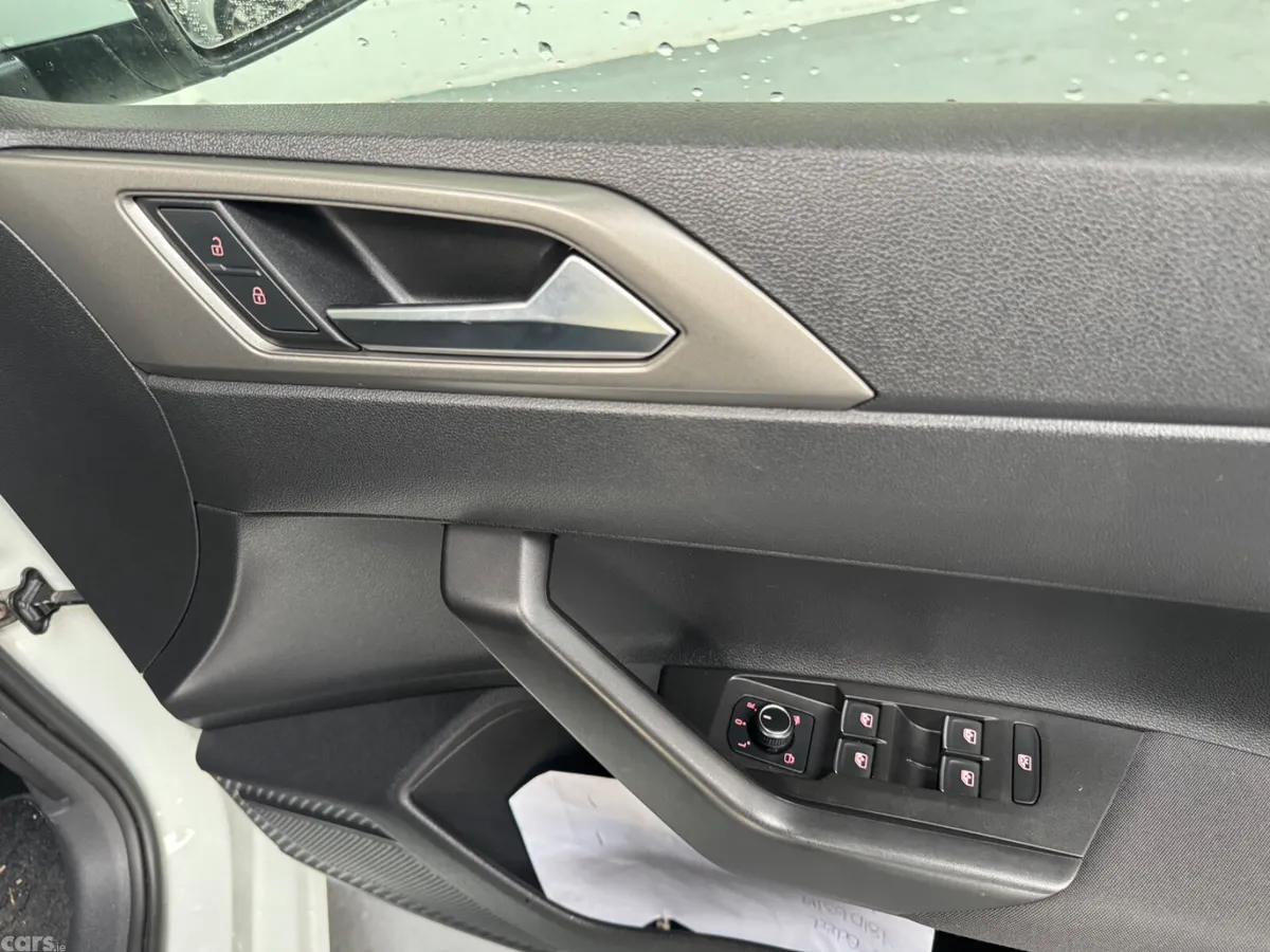 Volkswagen Polo Hatchback, Petrol, 2018, White