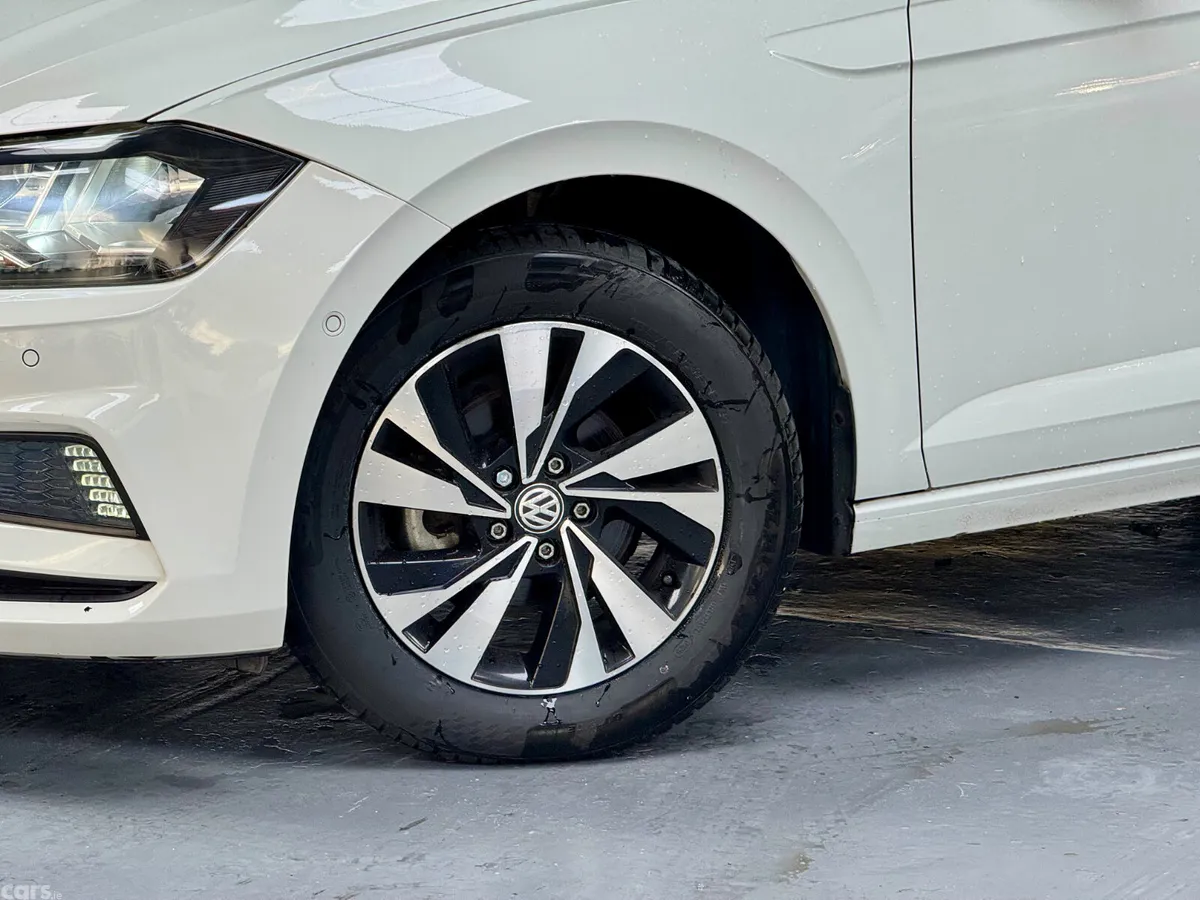 Volkswagen Polo Hatchback, Petrol, 2018, White