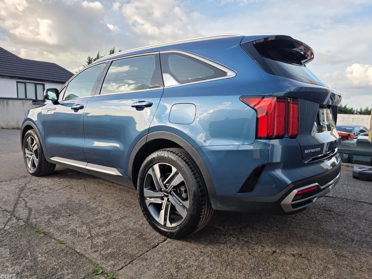 Kia Sorento SUV, Petrol Plug-in Hybrid, 2023, Blue