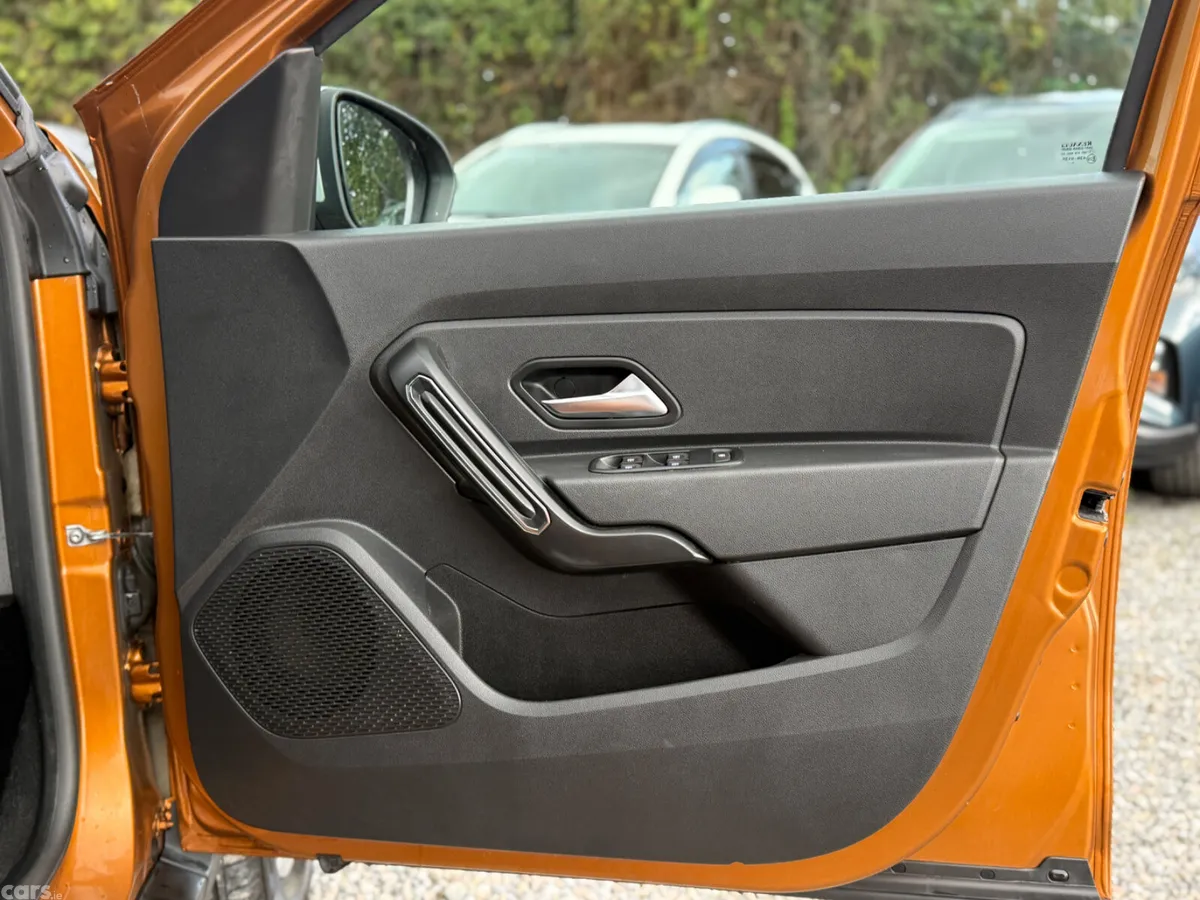 Dacia Duster SUV, Diesel, 2019, Orange
