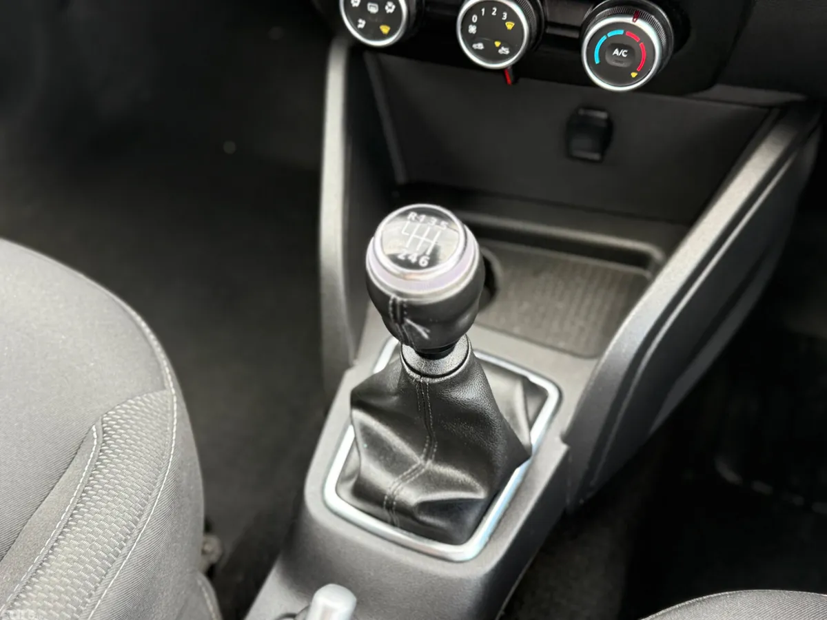 Dacia Duster SUV, Diesel, 2019, Orange
