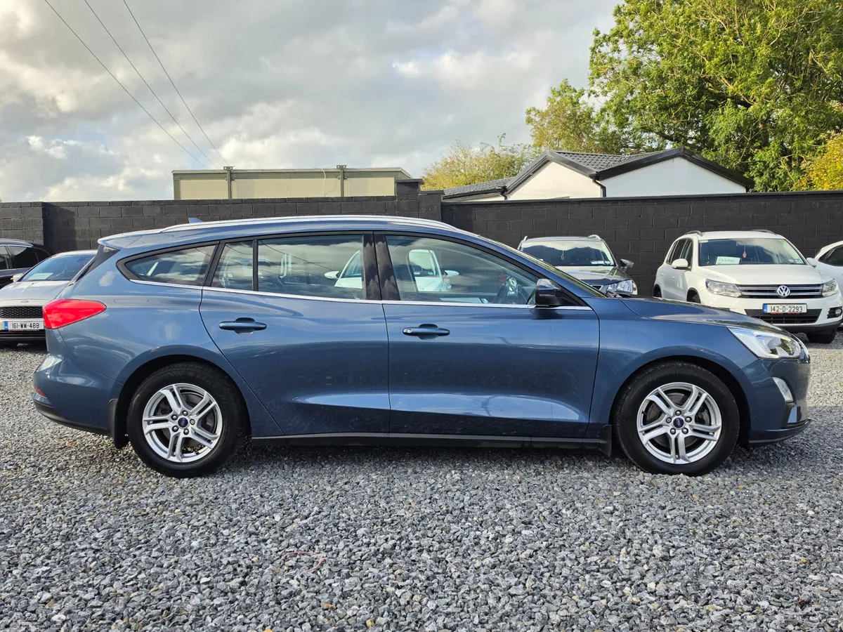 Ford Focus Estate, Petrol, 2019, Blue