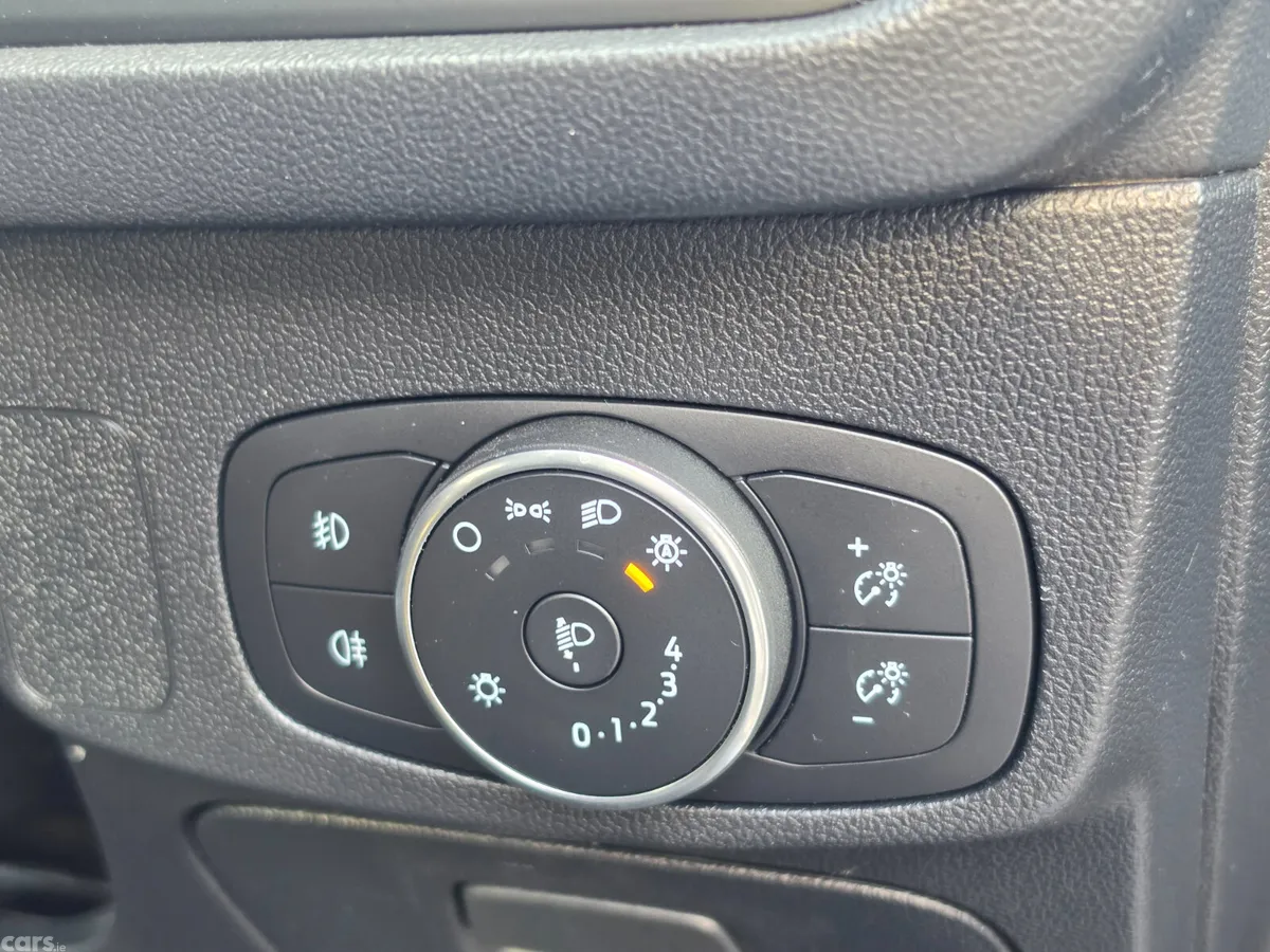 Ford Focus Estate, Petrol, 2019, Blue