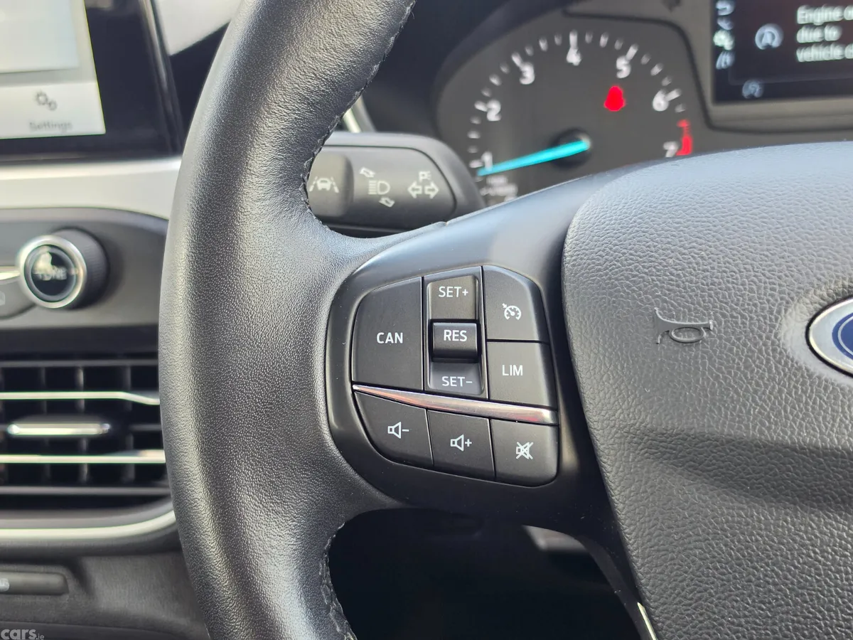 Ford Focus Estate, Petrol, 2019, Blue