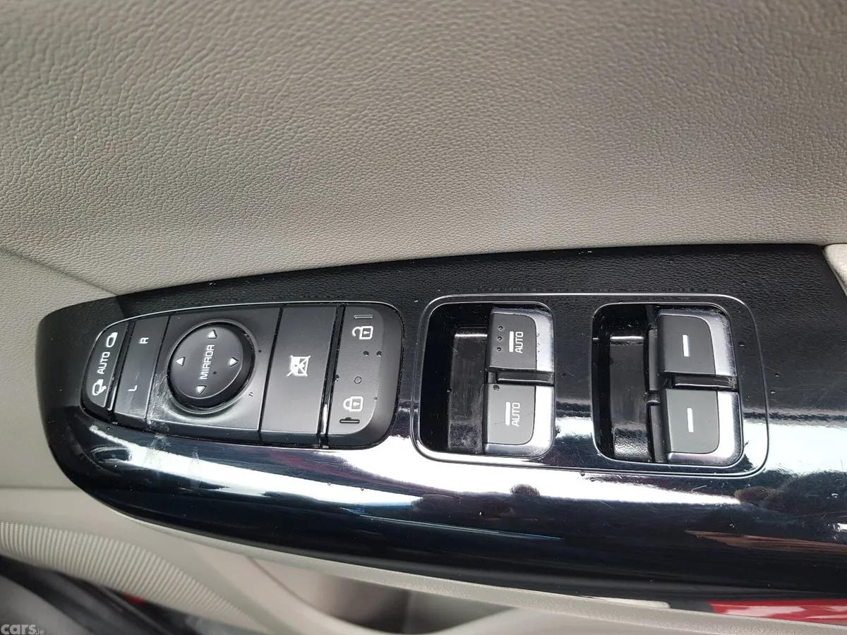 Kia Sportage SUV, Diesel, 2017, Red