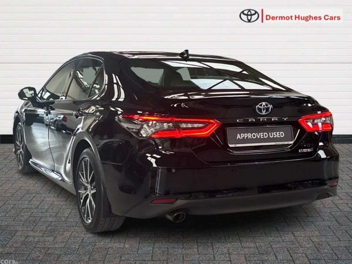 Toyota Camry Saloon, Petrol Hybrid, 2023, Black