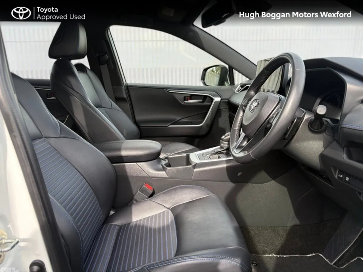 Toyota RAV4 SUV, Petrol Hybrid, 2025, White