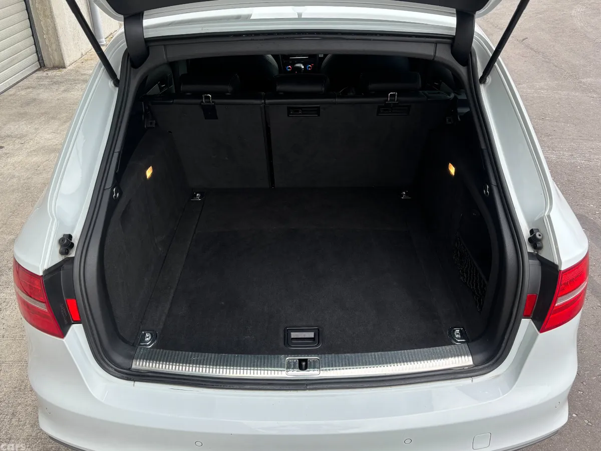 Audi A4 Estate, Petrol, 2015, White