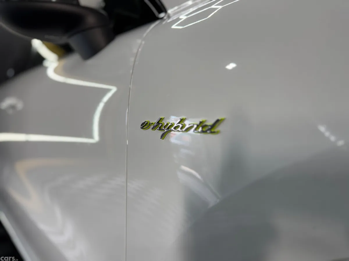 Porsche Cayenne SUV, Petrol Plug-in Hybrid, 2020, White