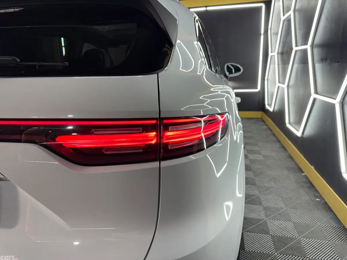 Porsche Cayenne SUV, Petrol Plug-in Hybrid, 2020, White