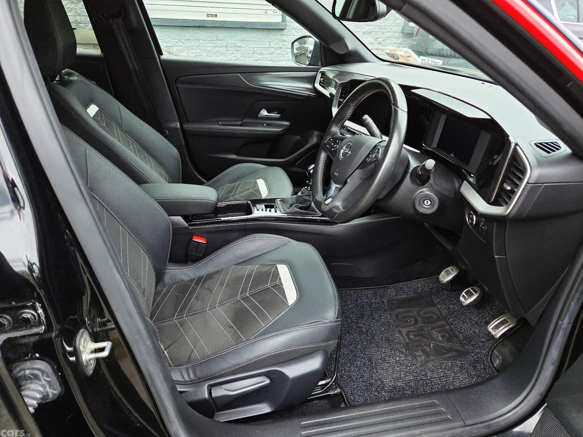 Opel Mokka SUV, Petrol, 2023, Black