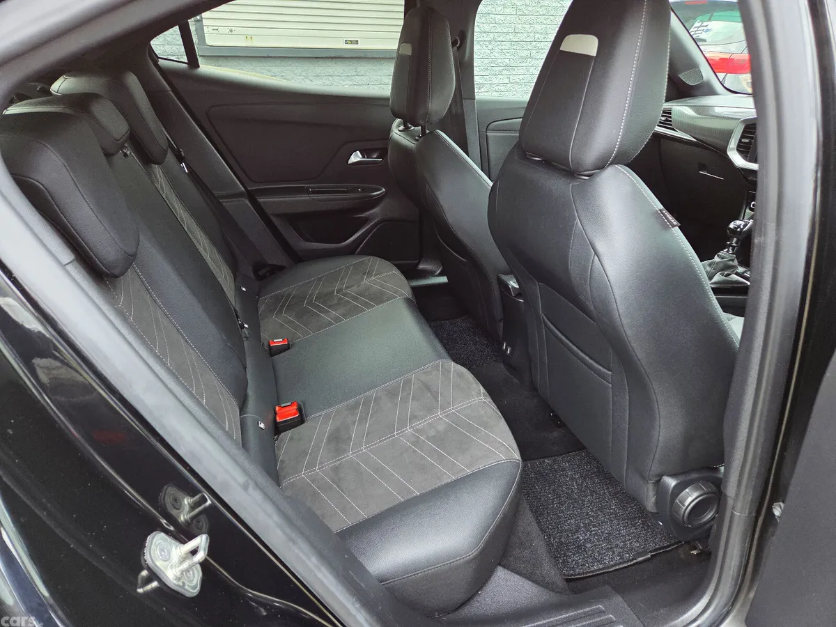 Opel Mokka SUV, Petrol, 2023, Black