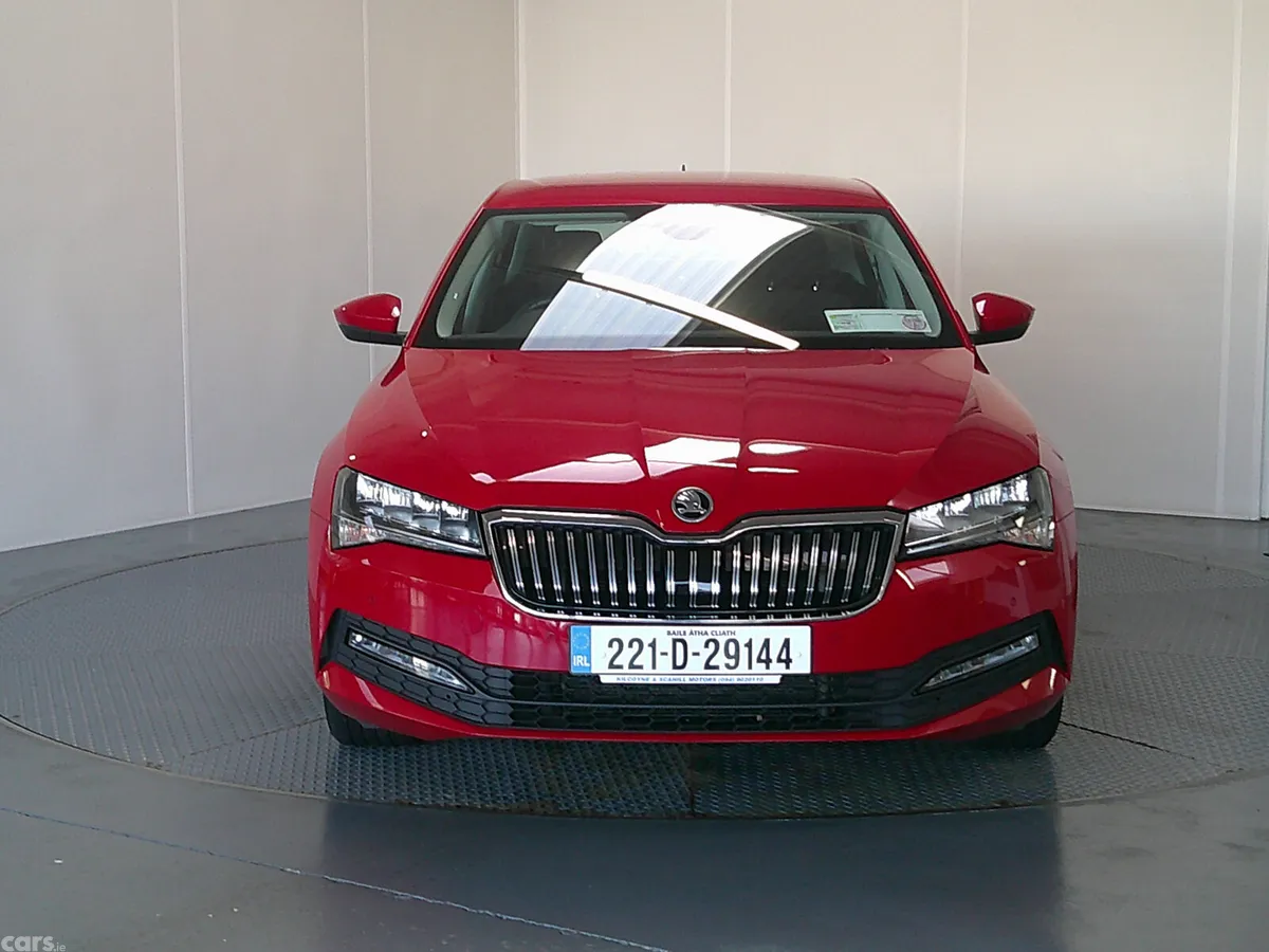 Skoda Superb Saloon, Diesel, 2022, Red