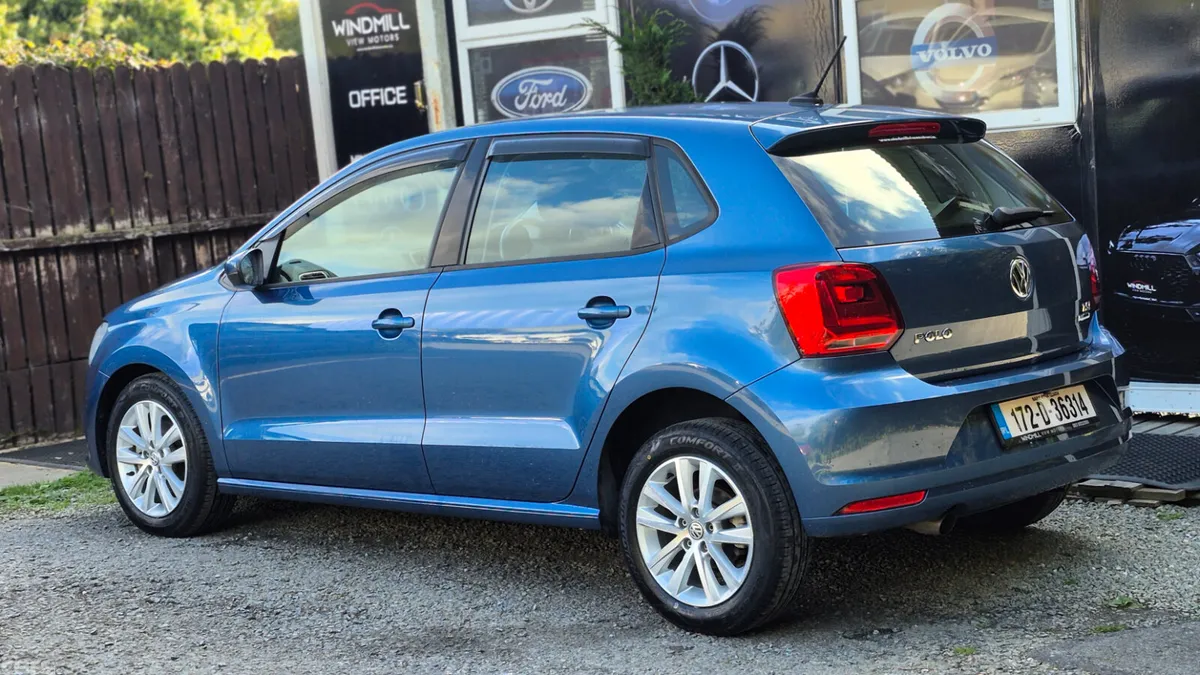Volkswagen Polo Hatchback, Petrol, 2017, Blue