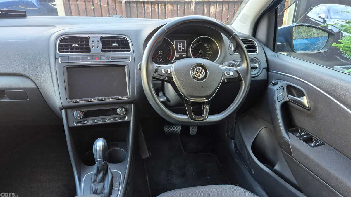 Volkswagen Polo Hatchback, Petrol, 2017, Blue