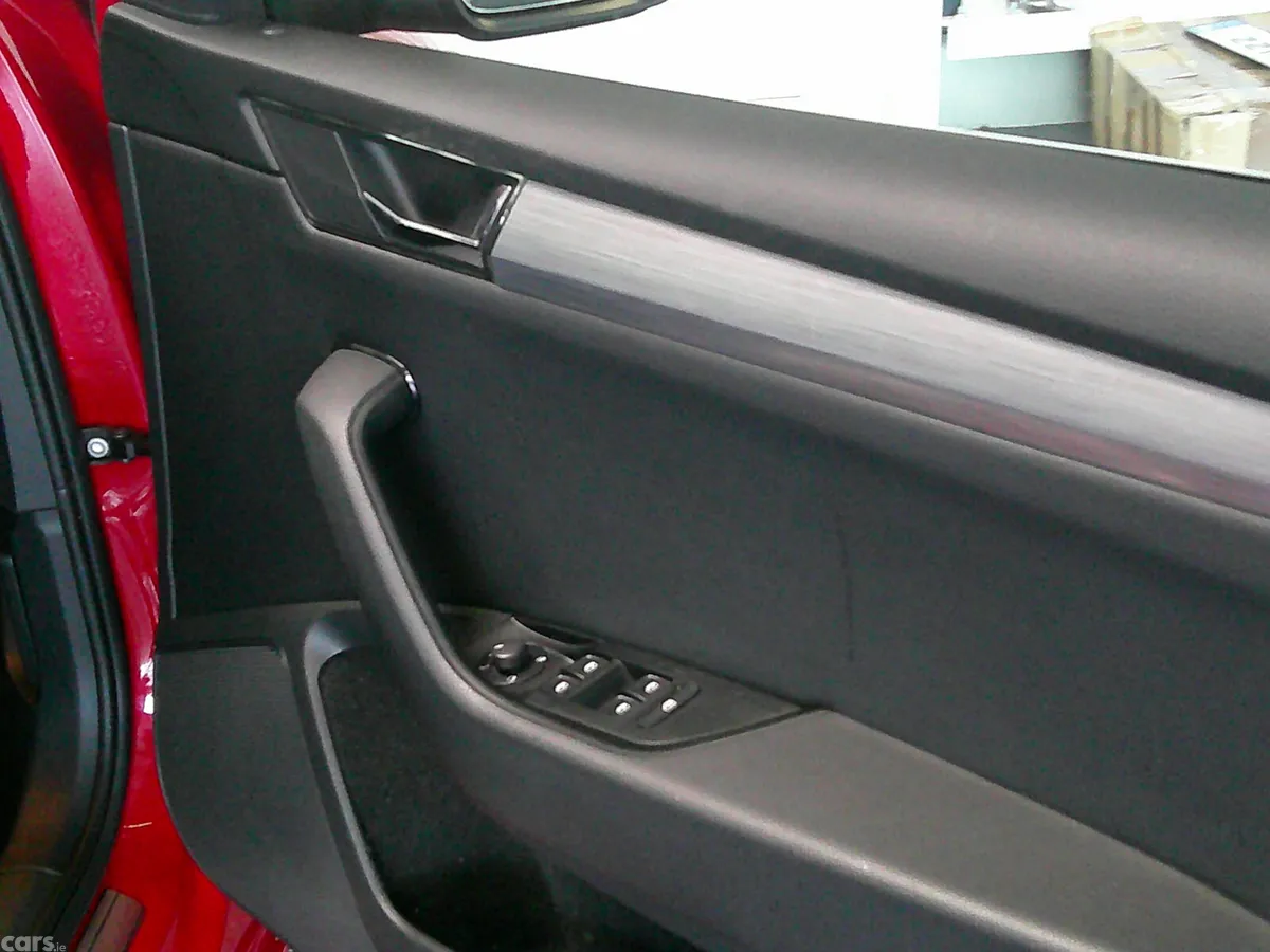 Skoda Superb Saloon, Diesel, 2022, Red