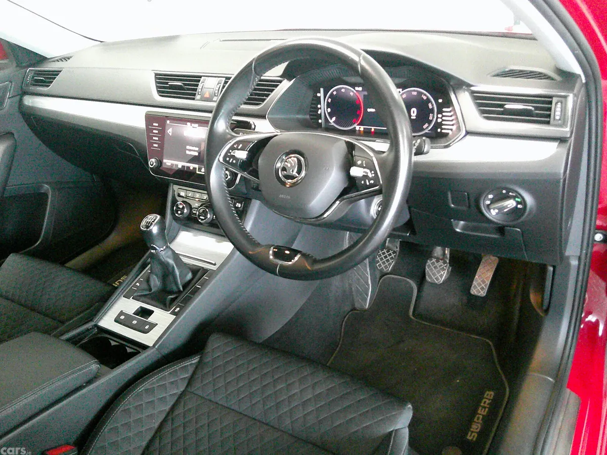 Skoda Superb Saloon, Diesel, 2022, Red