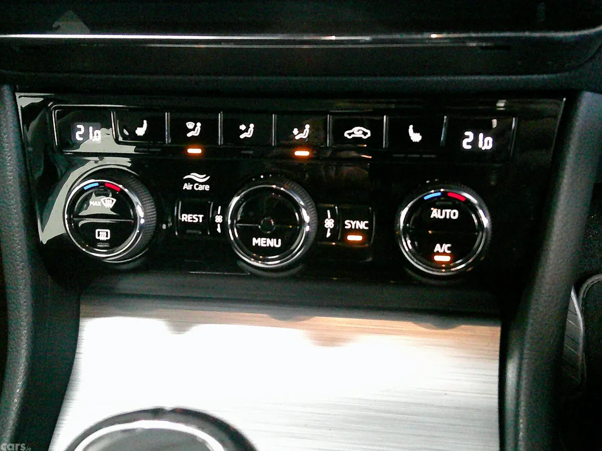 Skoda Superb Saloon, Diesel, 2022, Red
