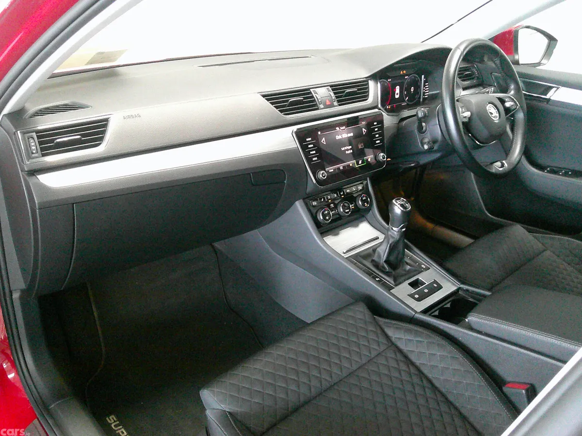 Skoda Superb Saloon, Diesel, 2022, Red