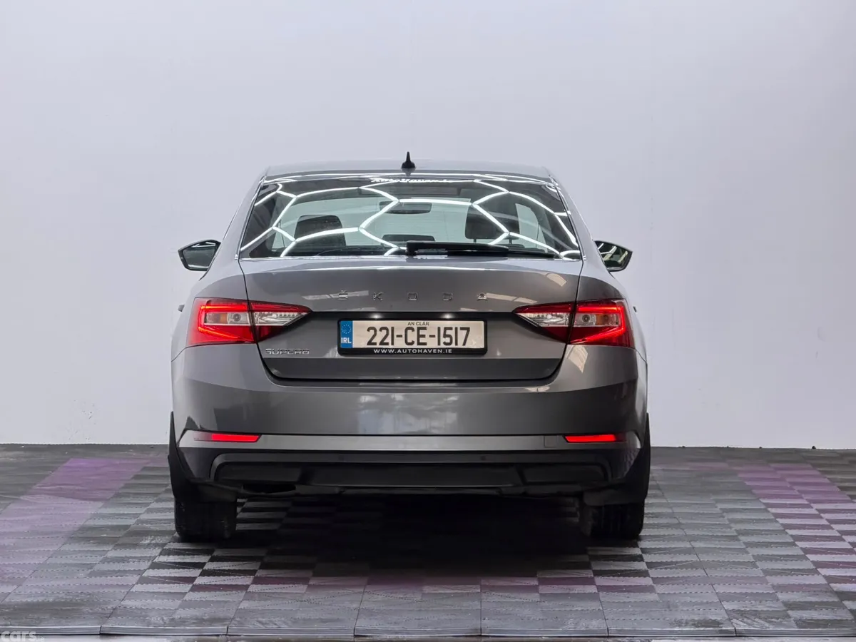 Skoda Superb Saloon, Diesel, 2022, Grey