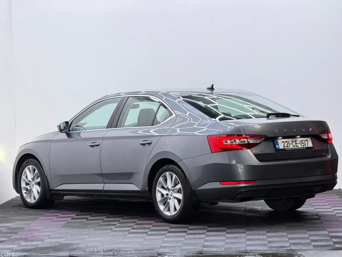Skoda Superb Saloon, Diesel, 2022, Grey