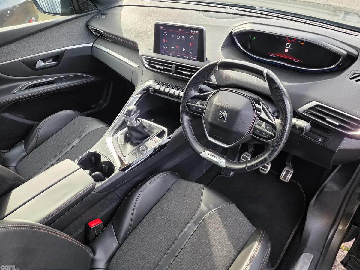Peugeot 3008 MPV, Petrol, 2019, Grey