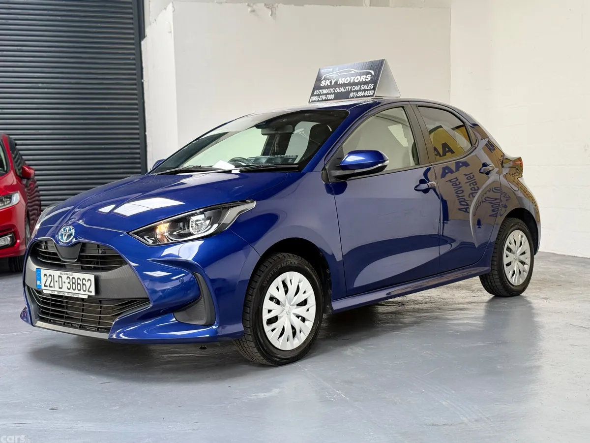 Toyota Yaris Hatchback, Petrol Hybrid, 2022, Blue