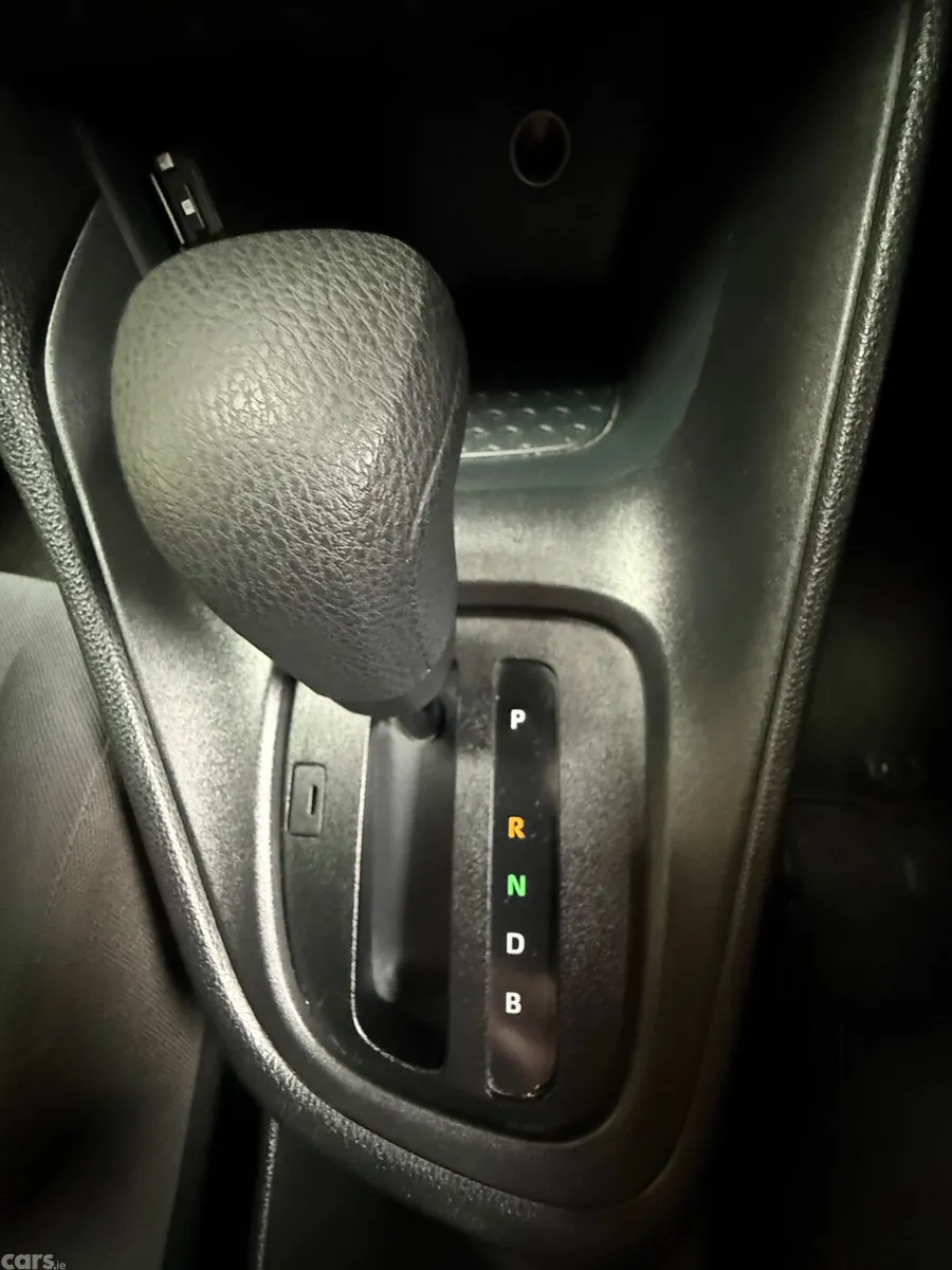 Toyota Yaris Hatchback, Petrol Hybrid, 2022, Blue