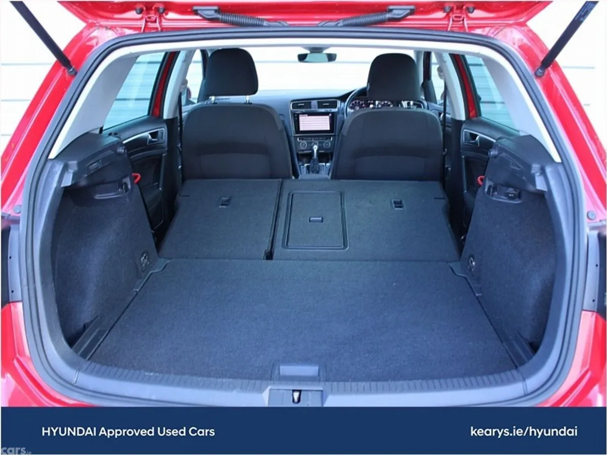 Volkswagen Golf Hatchback, Petrol, 2019, Red