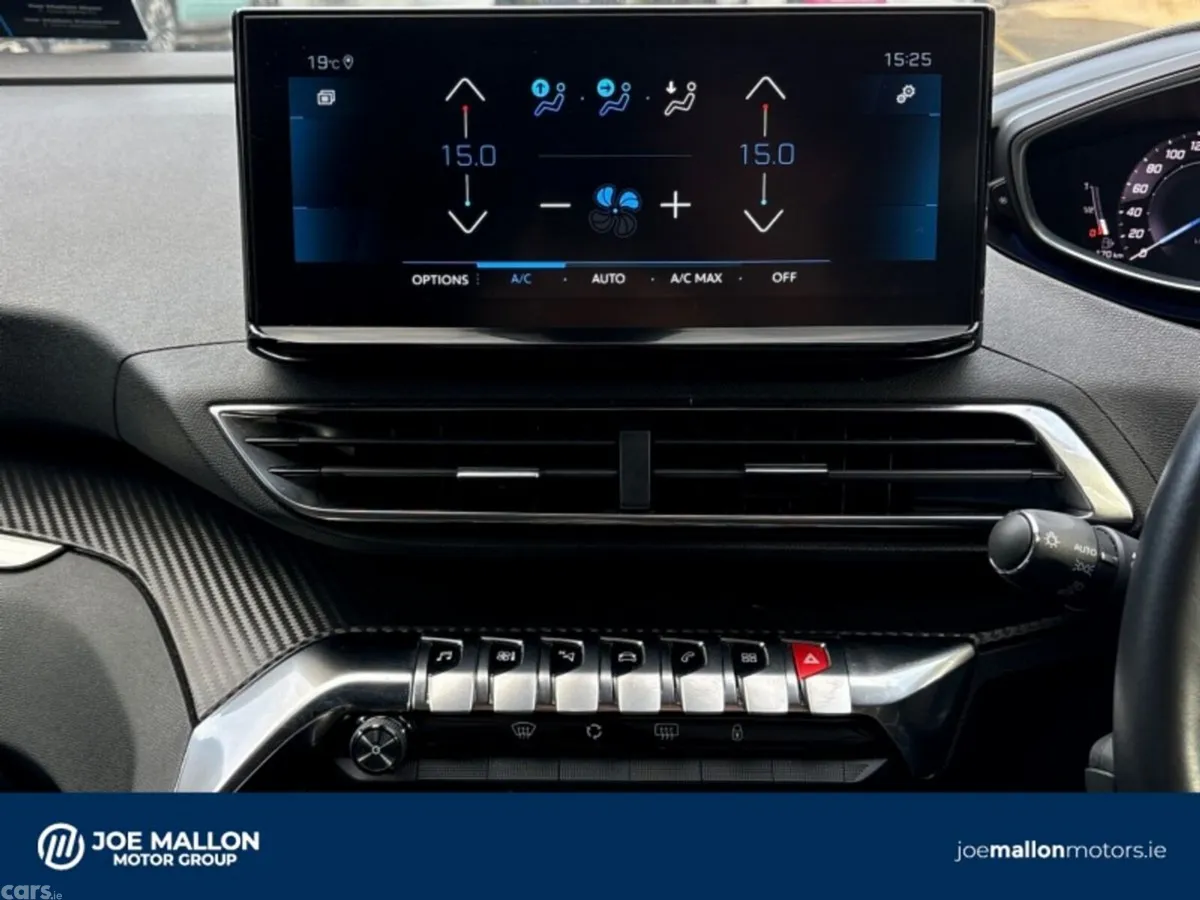 Peugeot 5008 MPV, Diesel, 2025, Blue