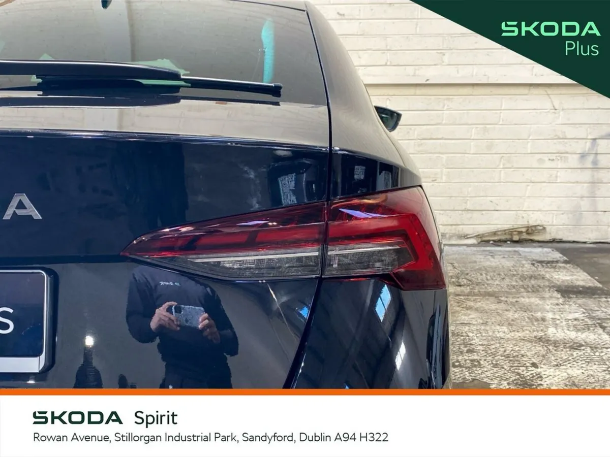 Skoda Octavia Saloon, Petrol, 2026, Black