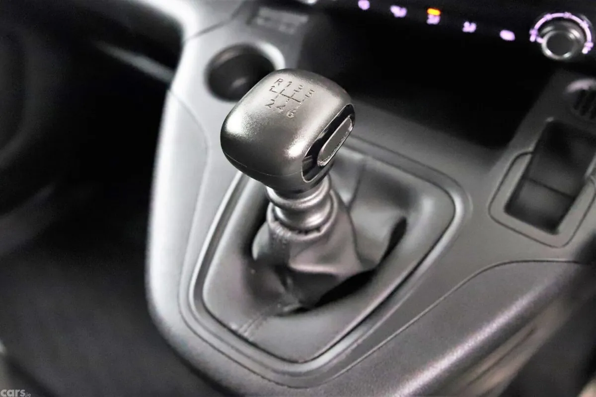 Peugeot Partner MPV, Diesel, 2022, White