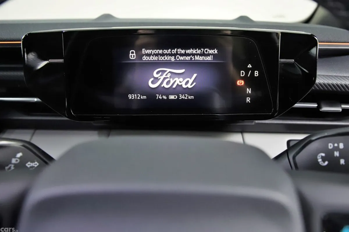 Ford Capri SUV, Electric, 2026, Blue