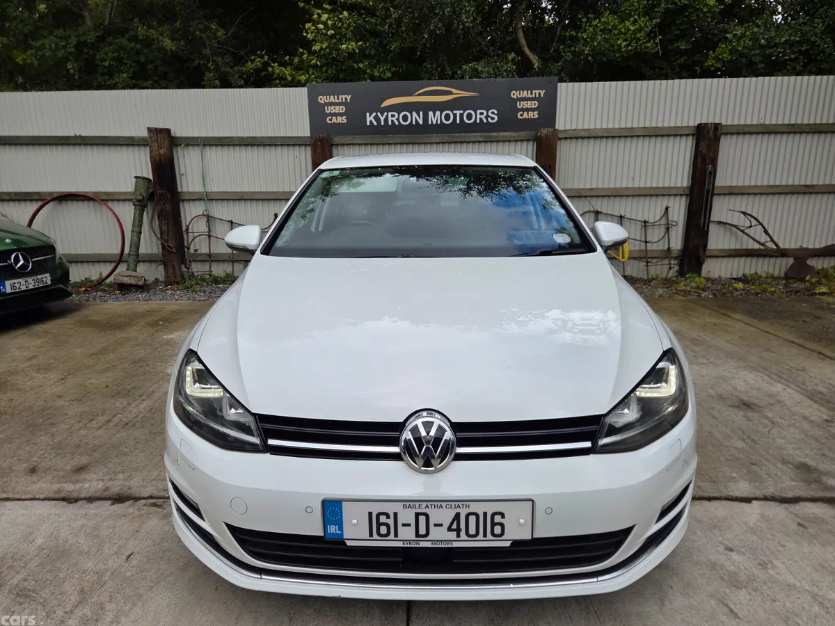 Volkswagen Golf Hatchback, Petrol, 2016, White