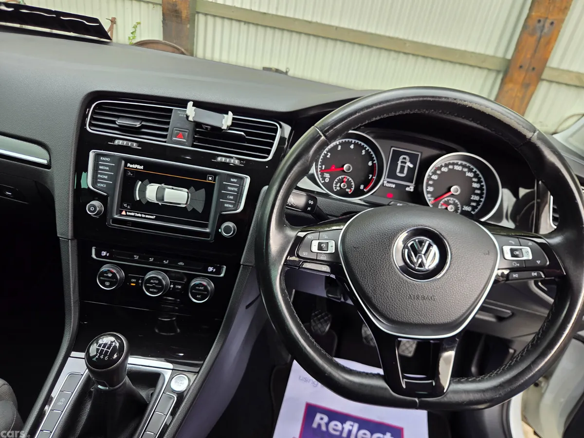 Volkswagen Golf Hatchback, Petrol, 2016, White