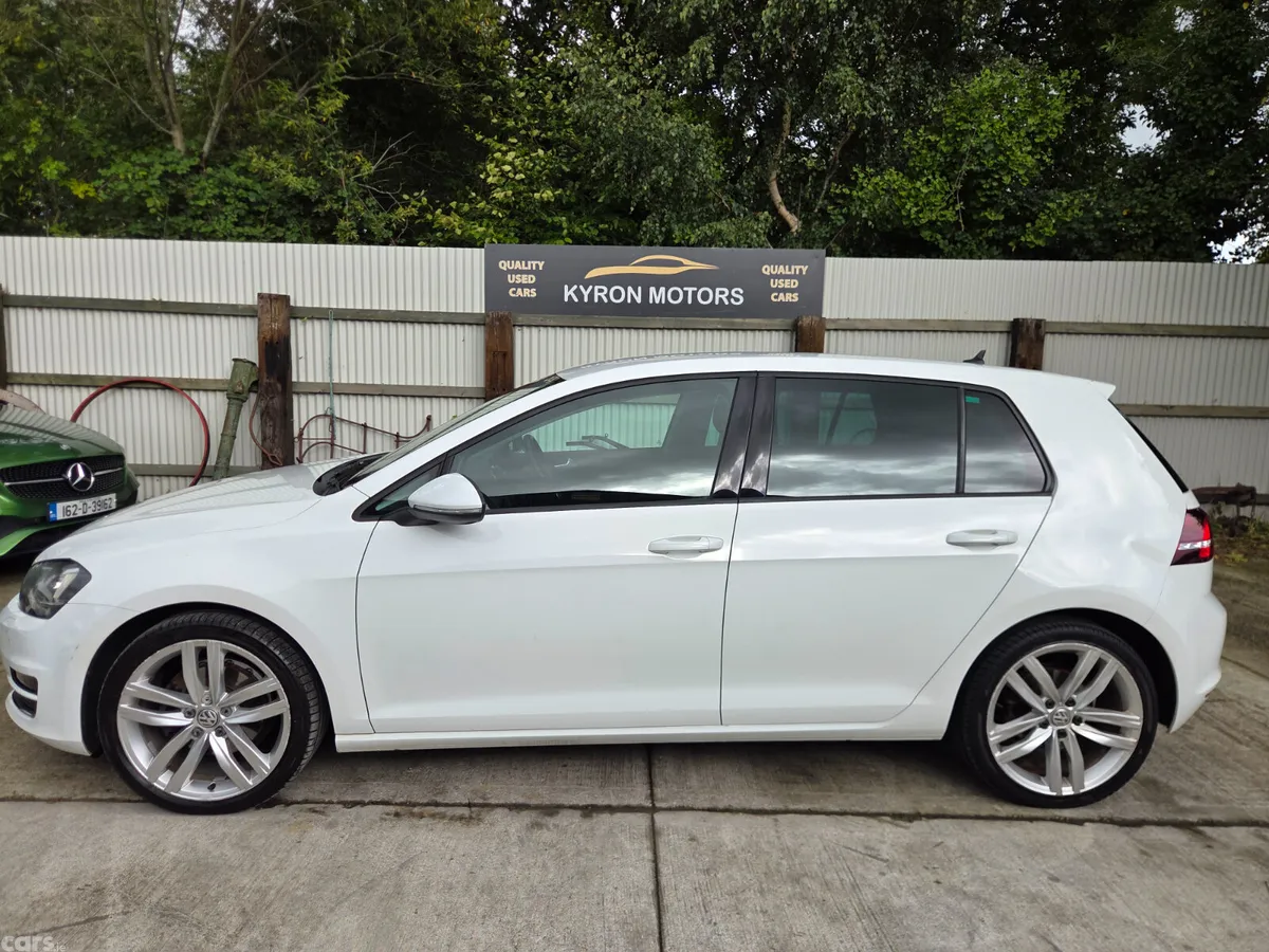 Volkswagen Golf Hatchback, Petrol, 2016, White