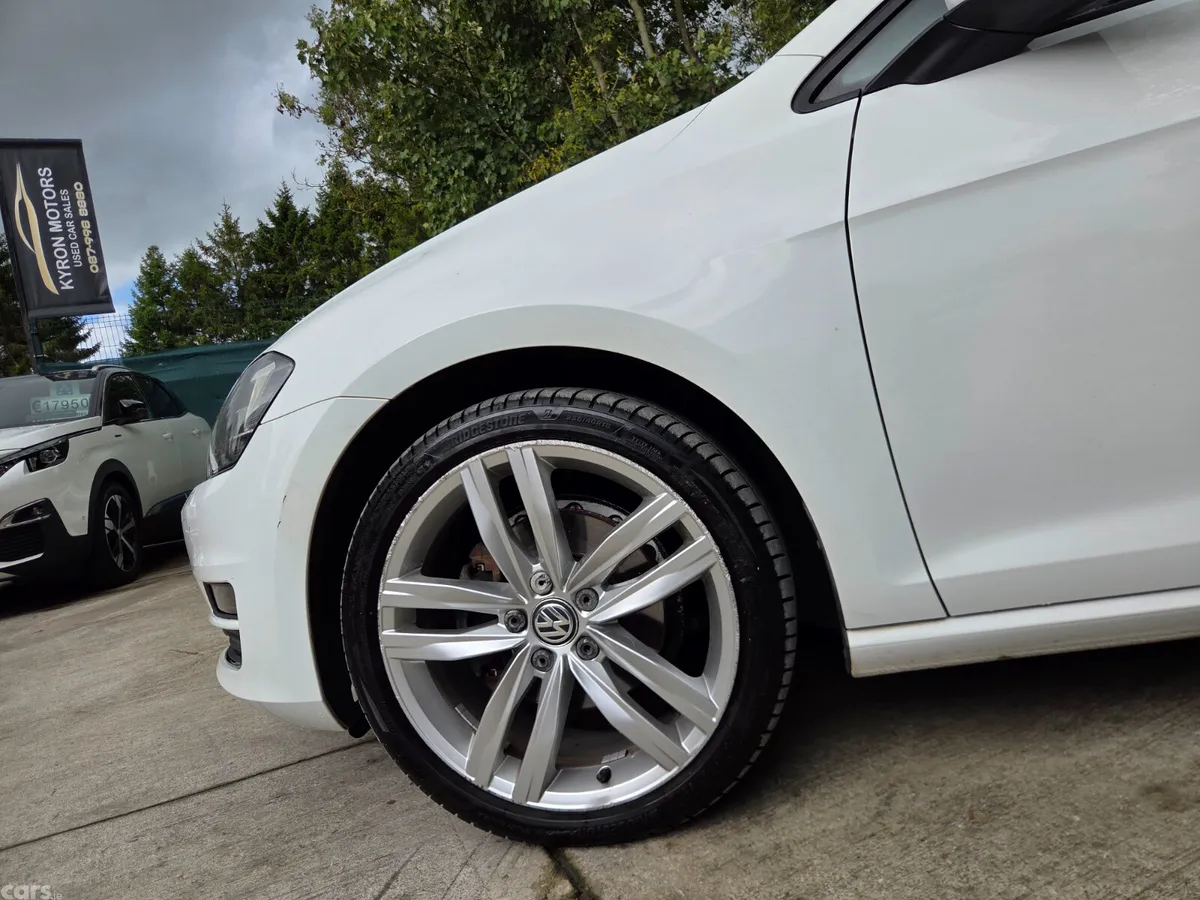 Volkswagen Golf Hatchback, Petrol, 2016, White