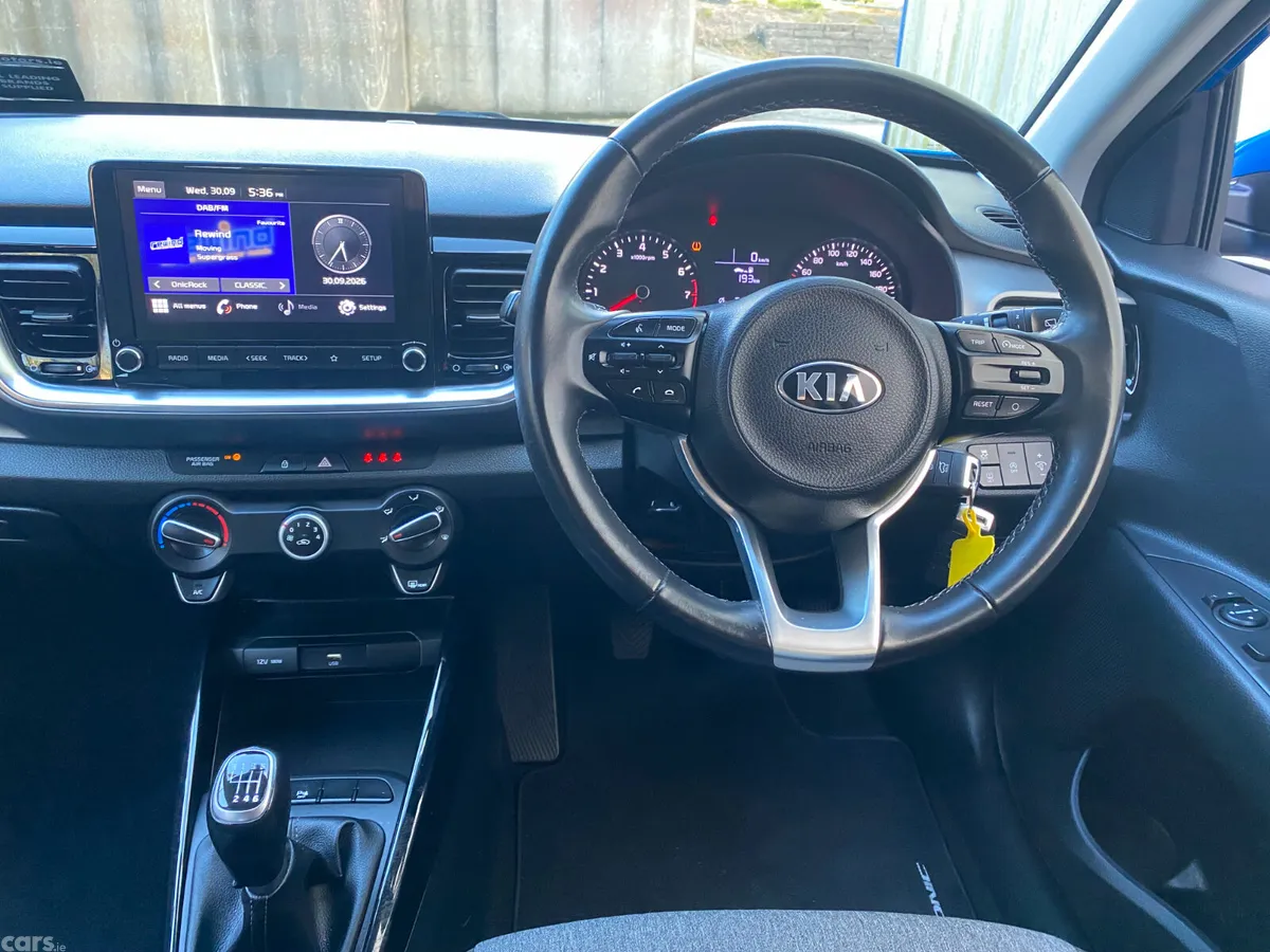Kia Stonic Hatchback, Petrol, 2021, Blue