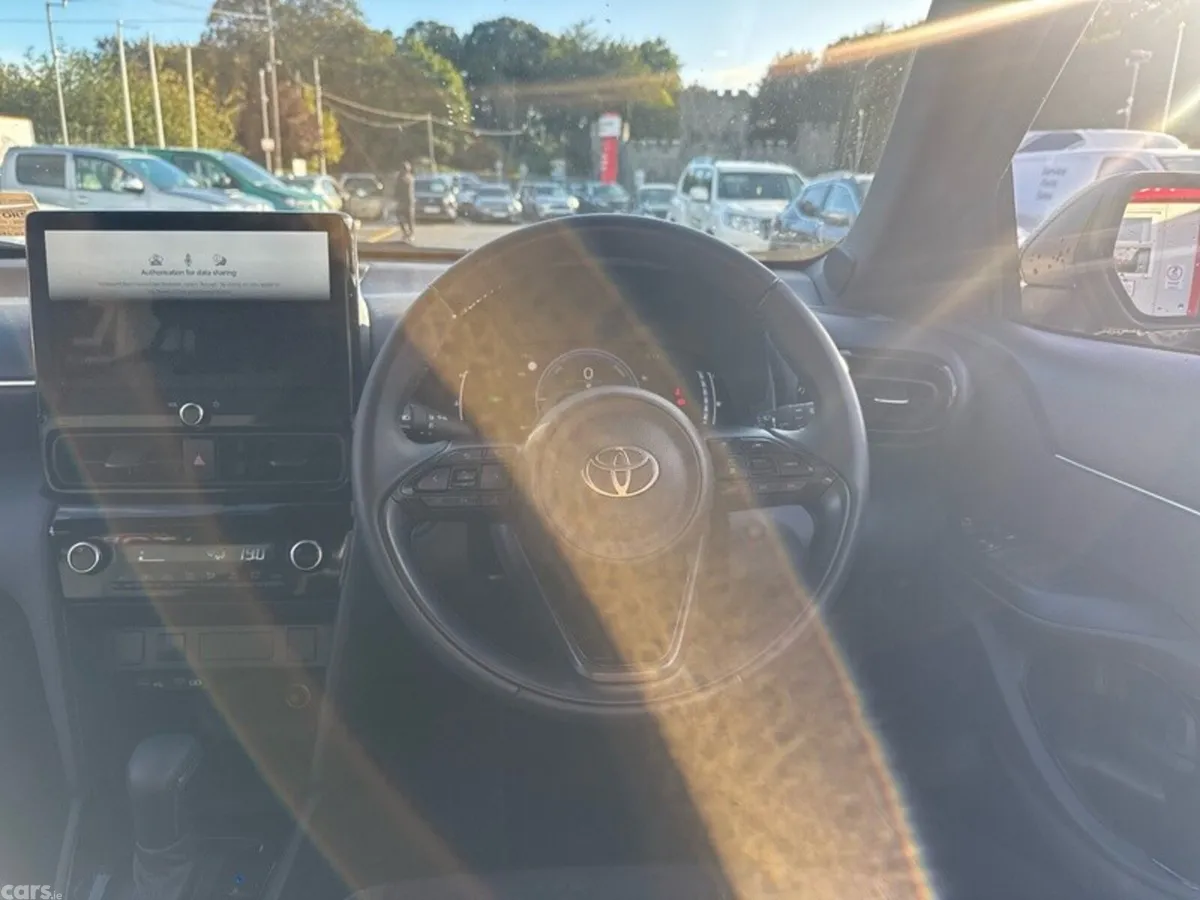 Toyota Yaris Cross Hatchback, Petrol Hybrid, 2026, Black