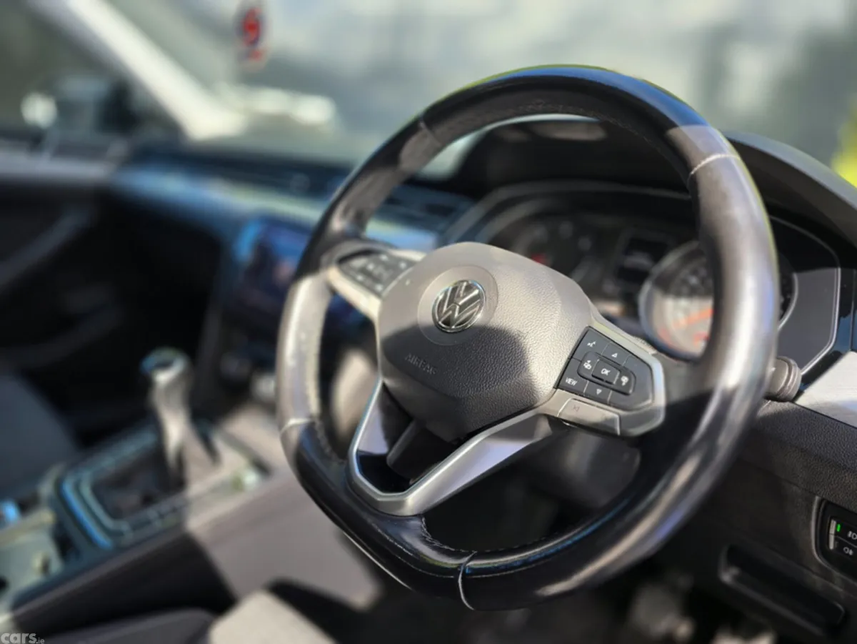 Volkswagen Passat Saloon, Diesel, 2020, Grey