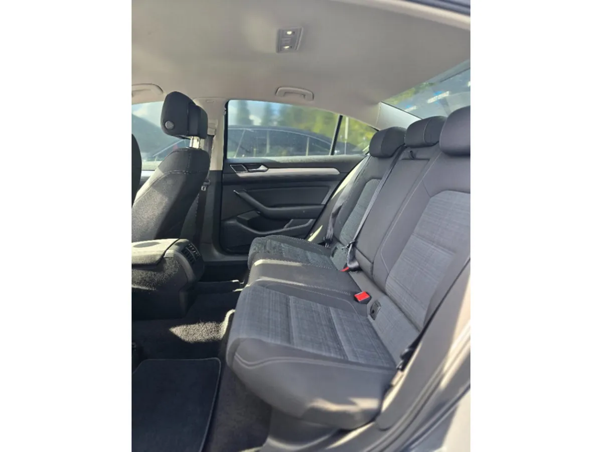 Volkswagen Passat Saloon, Diesel, 2020, Grey