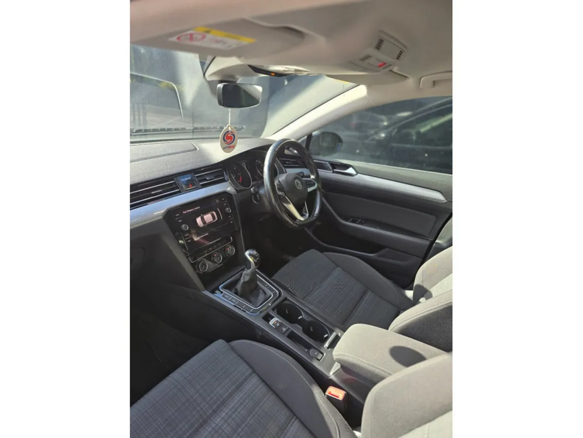Volkswagen Passat Saloon, Diesel, 2020, Grey
