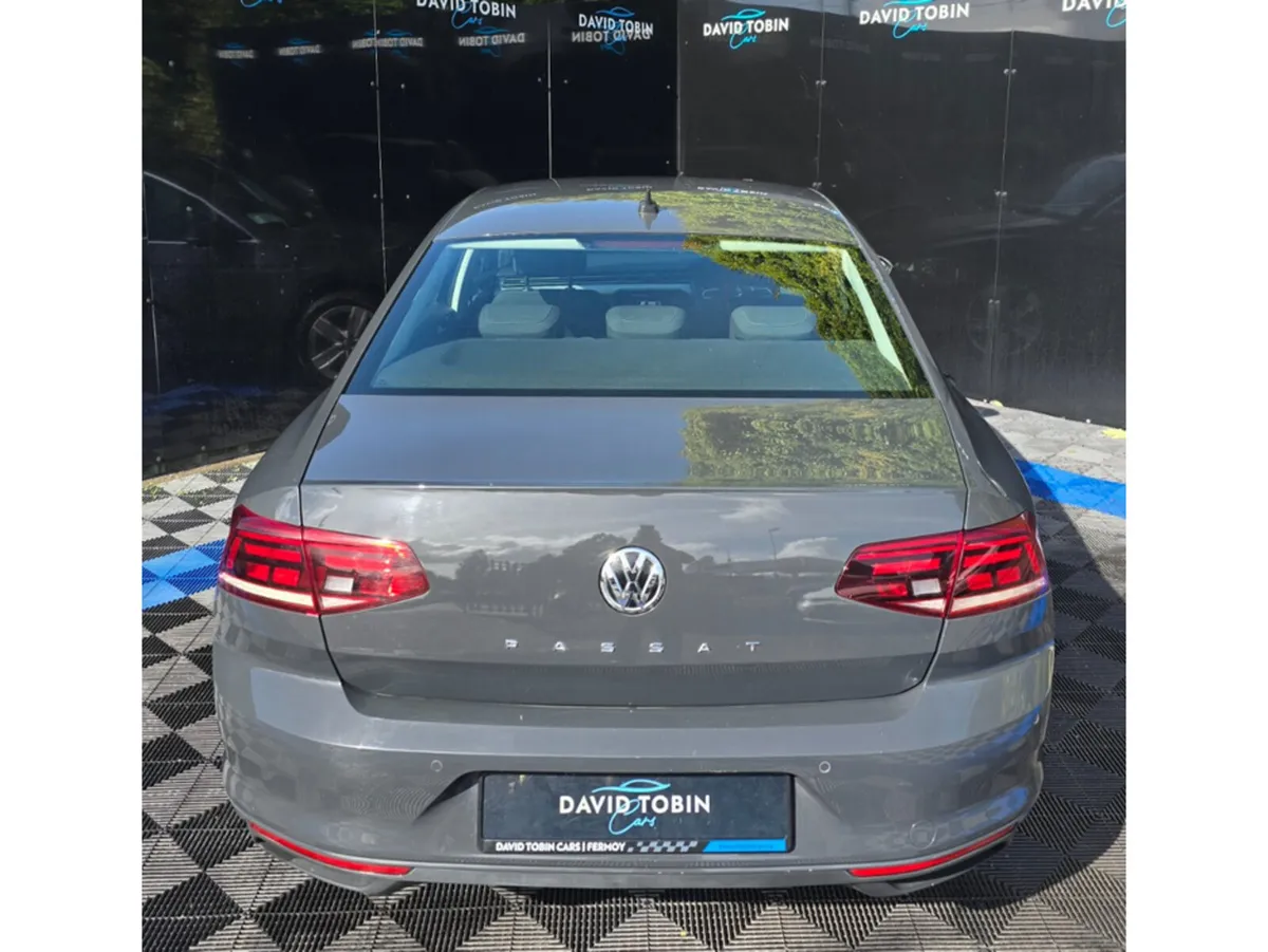 Volkswagen Passat Saloon, Diesel, 2020, Grey