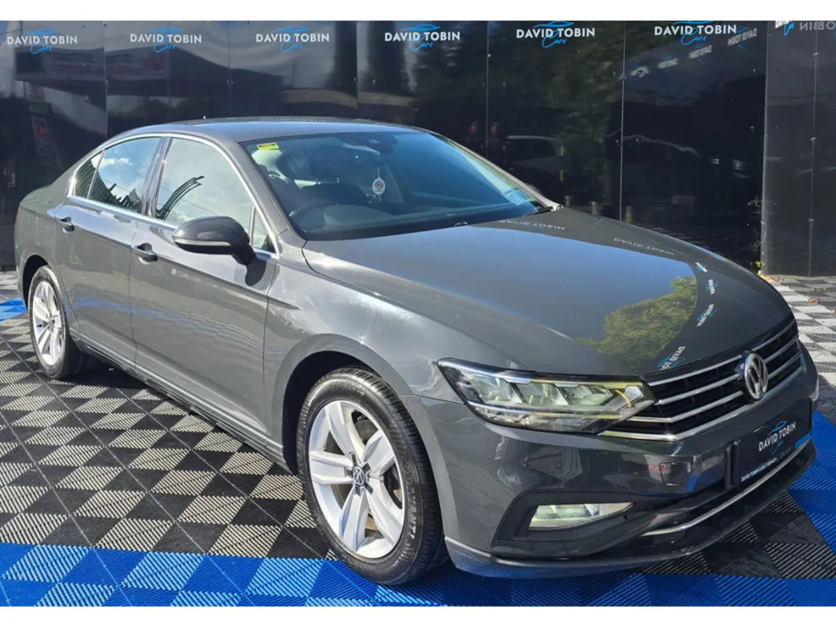 Volkswagen Passat Saloon, Diesel, 2020, Grey