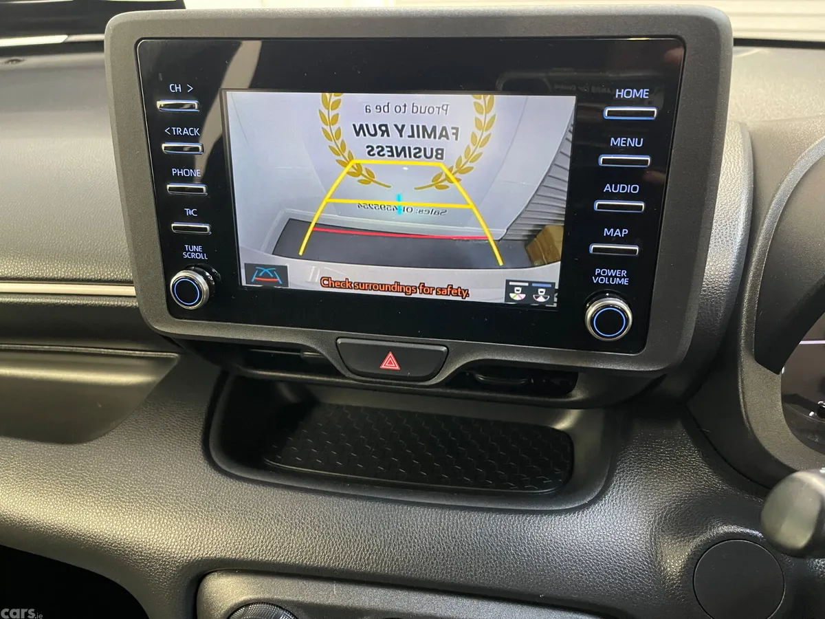 Toyota Yaris Hatchback, Petrol, 2020, White