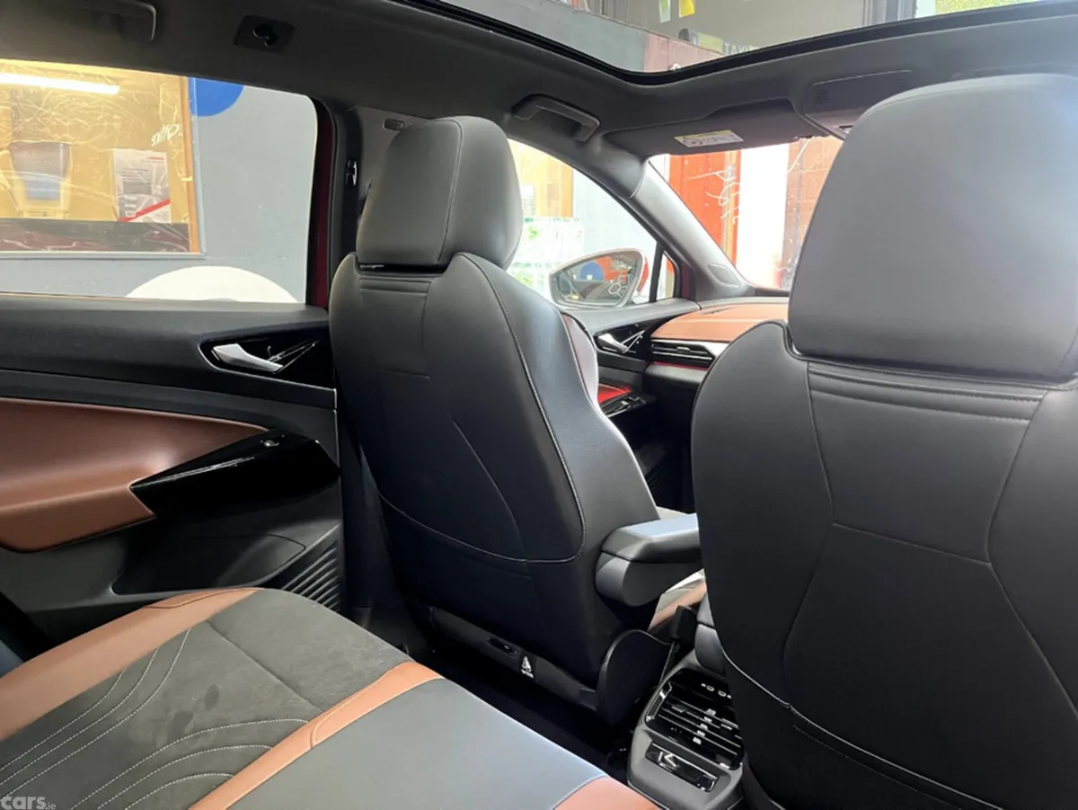Volkswagen ID.4 SUV, Electric, 2024, Red