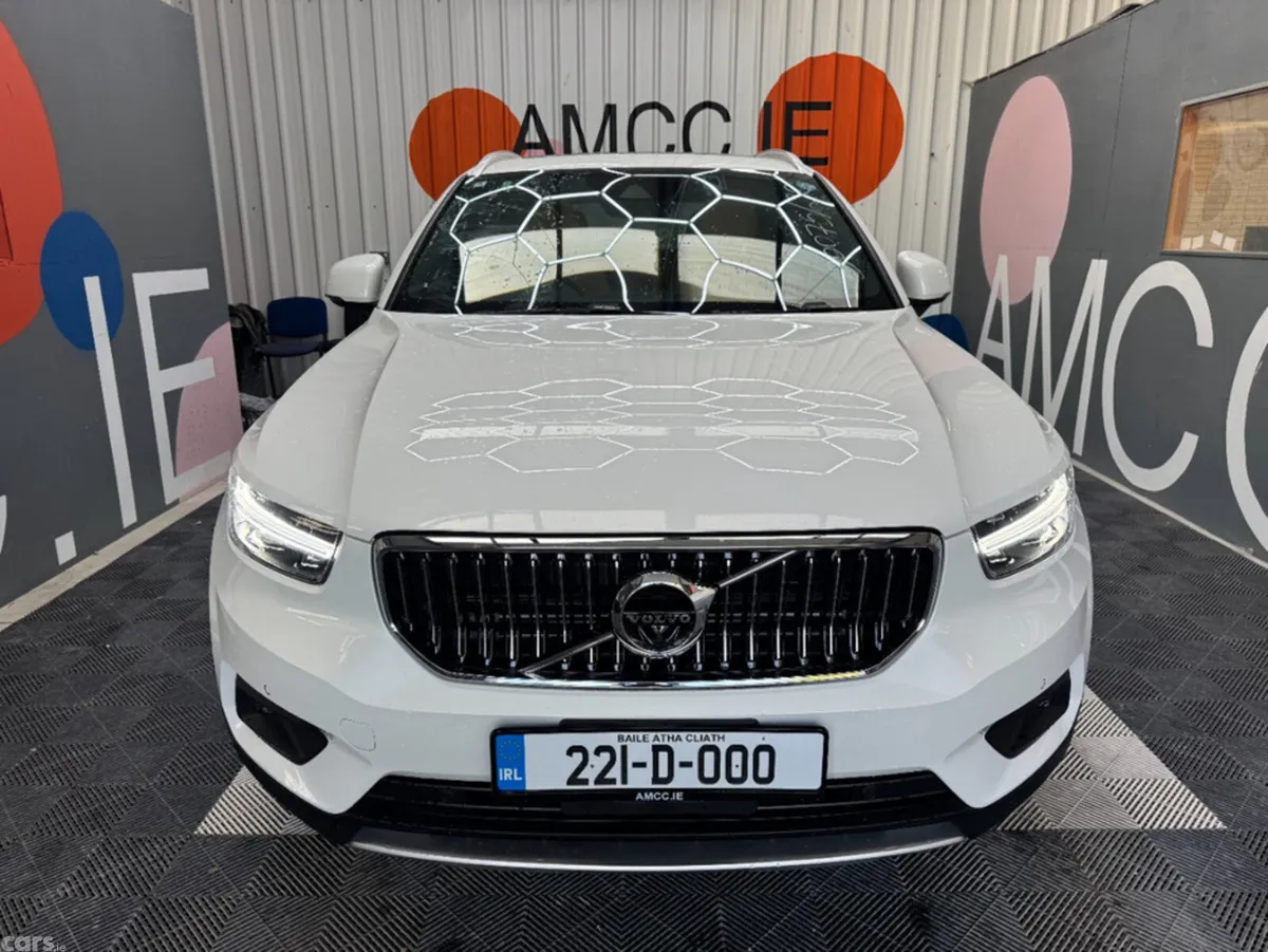 Volvo XC40 SUV, Petrol Hybrid, 2022, White