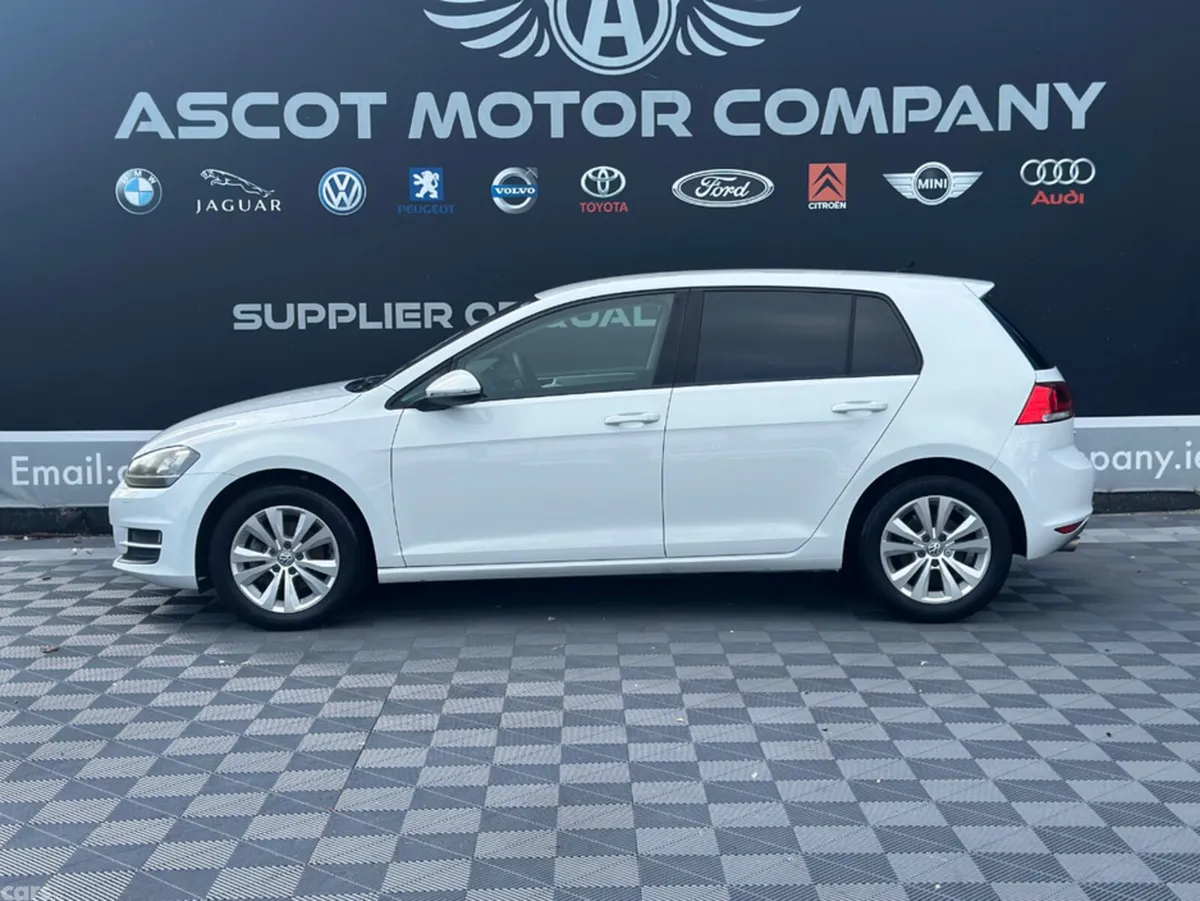 Volkswagen Golf Hatchback, Petrol, 2014, White